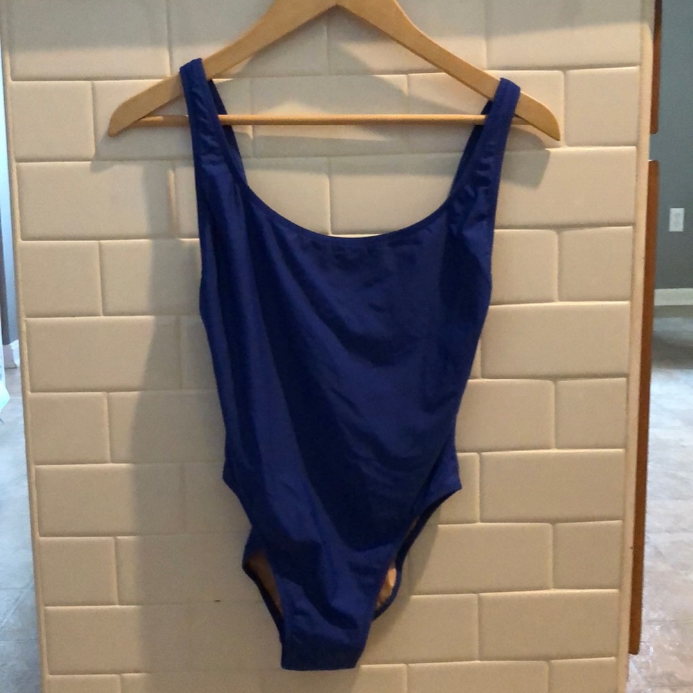 Jcrew one piece swimsuit 🏊🏽‍♀️